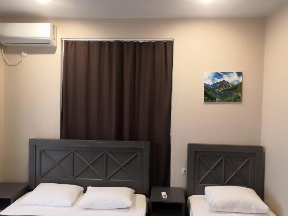 Calipso Sea Hotel Gagra Exterior photo